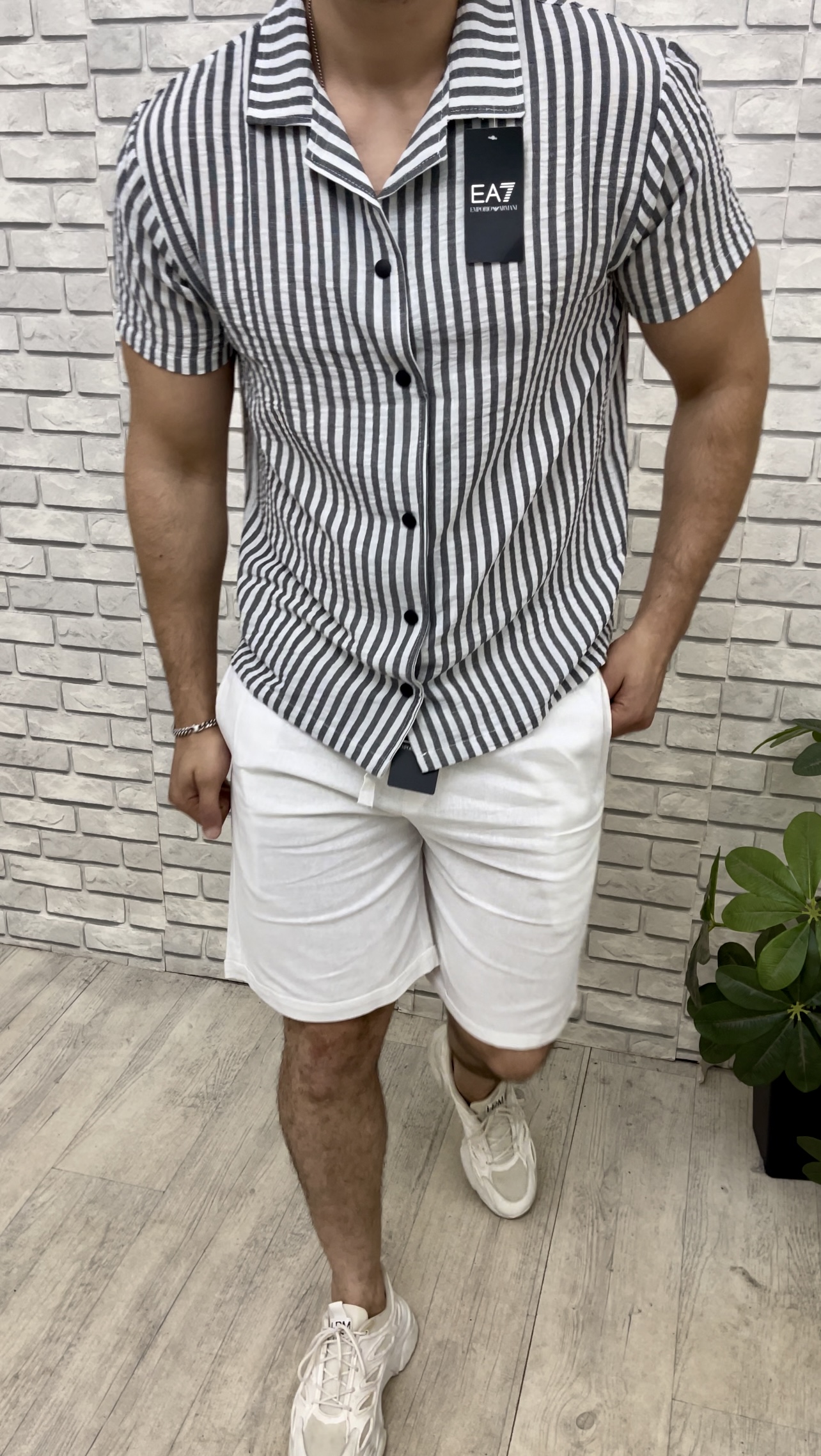 ensemble chemise short Armani en lin - الصورة 7