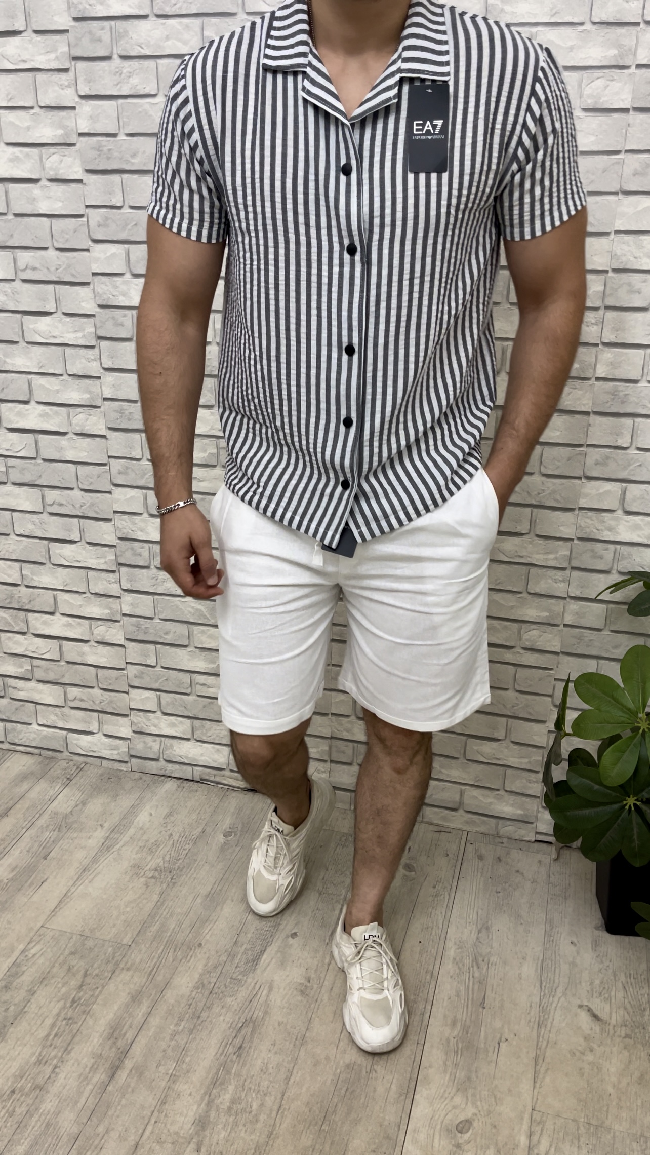 ensemble chemise short Armani en lin - الصورة 5